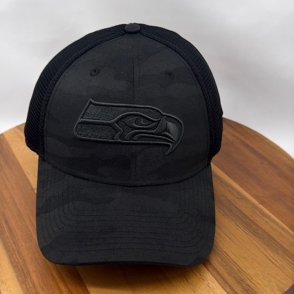 Seattle Seahawks New Era 39THIRTY Hat L/XL Black Blackout Mesh Flex Fit NFL